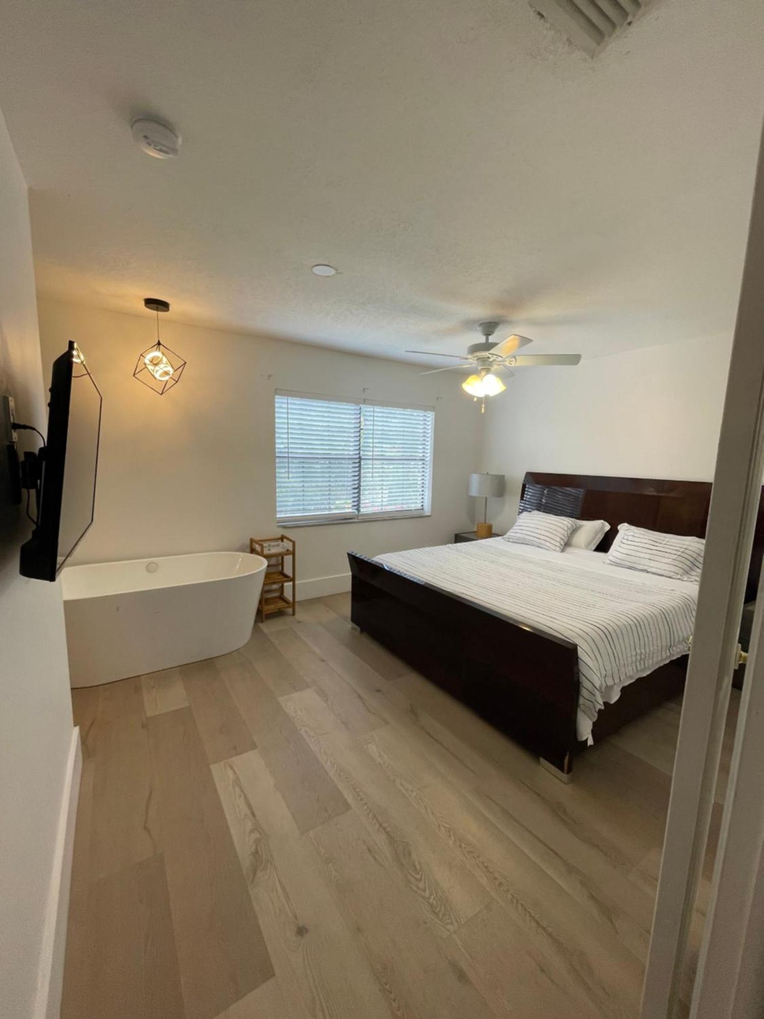 Cozy Downtown Apartments On Water 劳德代尔堡 外观 照片