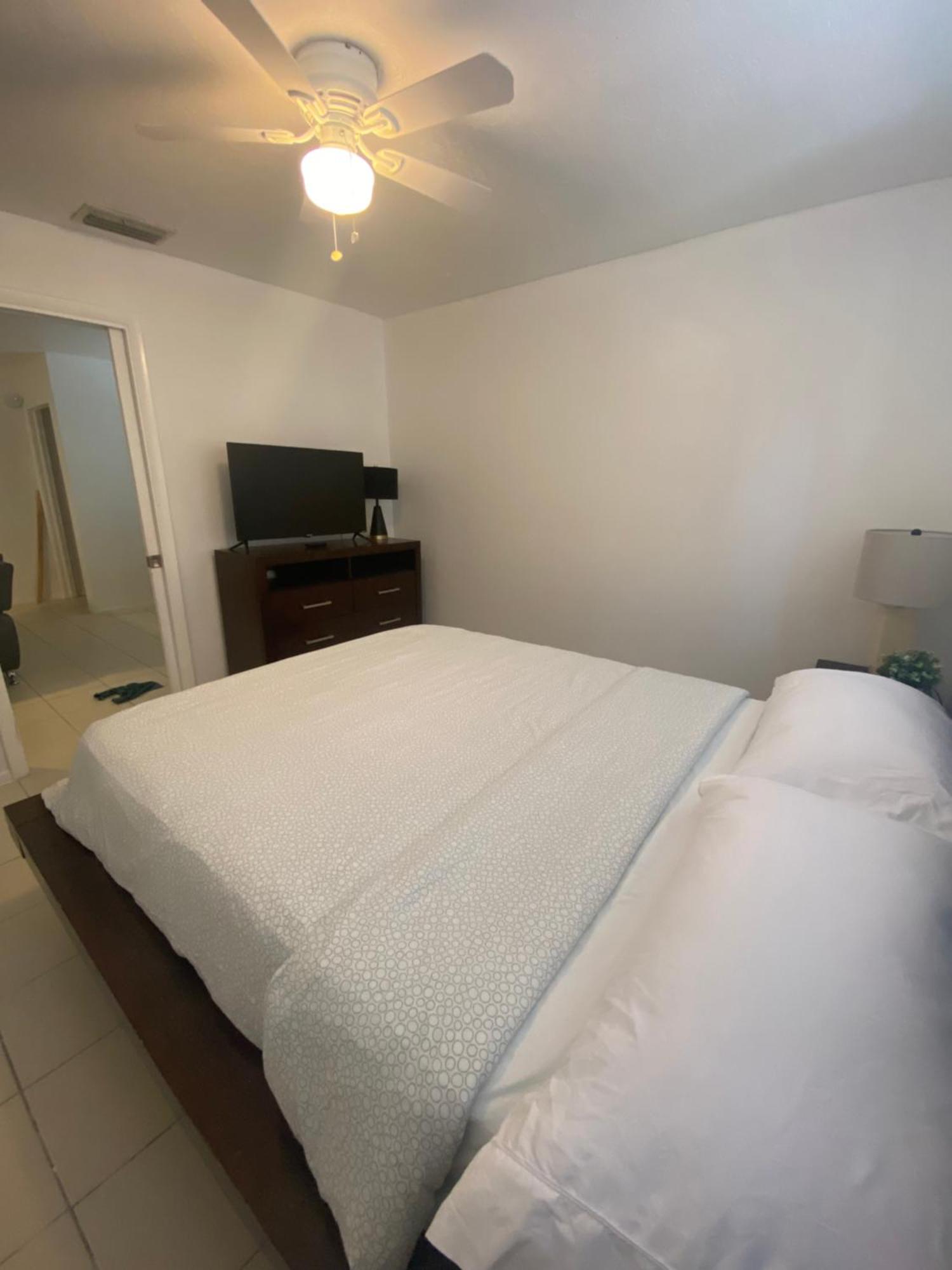 Cozy Downtown Apartments On Water 劳德代尔堡 外观 照片